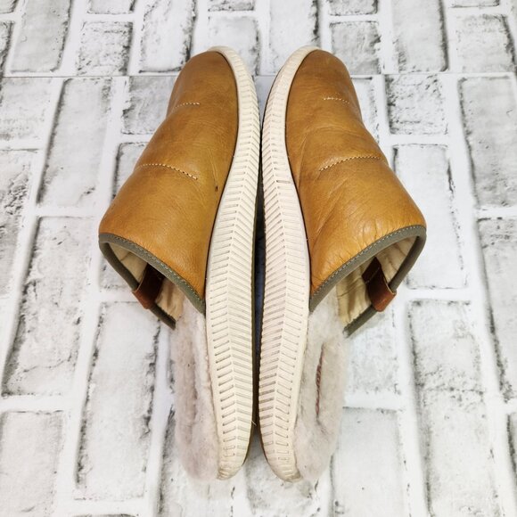 OluKai MUA \'ILI Men\'s US 10 EU 43 Golden Leather Shearling Lined Mule Slippers main image 9
